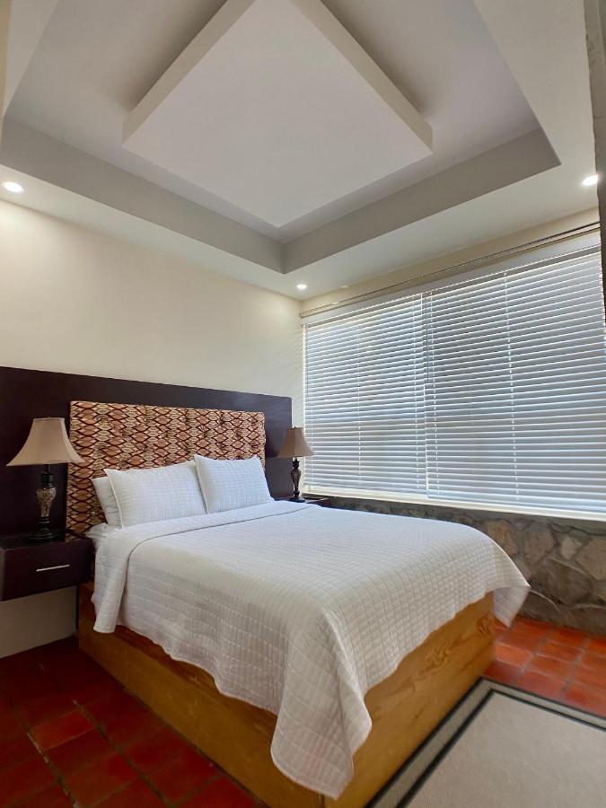 فندق Stonetrail Arnos Vale المظهر الخارجي الصورة